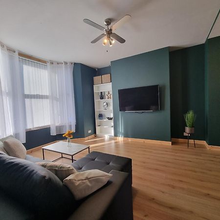 Anfield Luxe Retreat - Stylish Stay With Parking - Steps From Stadium - Short Drive To City Centre 利物浦 外观 照片