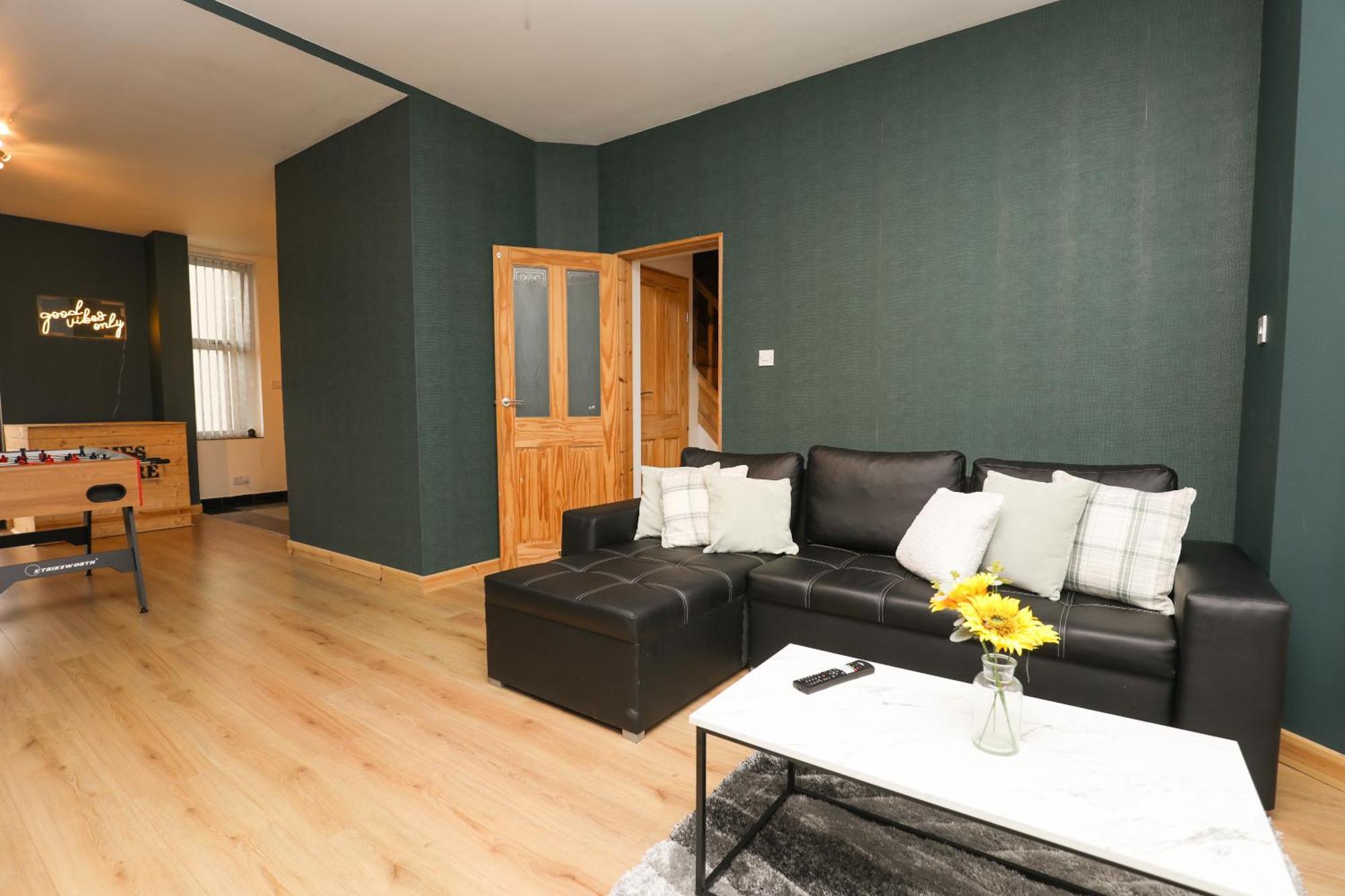 Anfield Luxe Retreat - Stylish Stay With Parking - Steps From Stadium - Short Drive To City Centre 利物浦 外观 照片